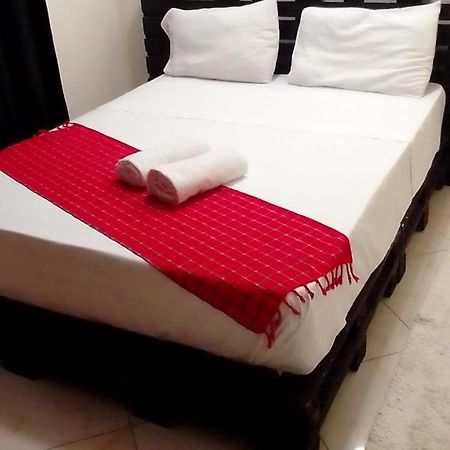 Kc Homes Tours &Travels Mombasa Exteriör bild